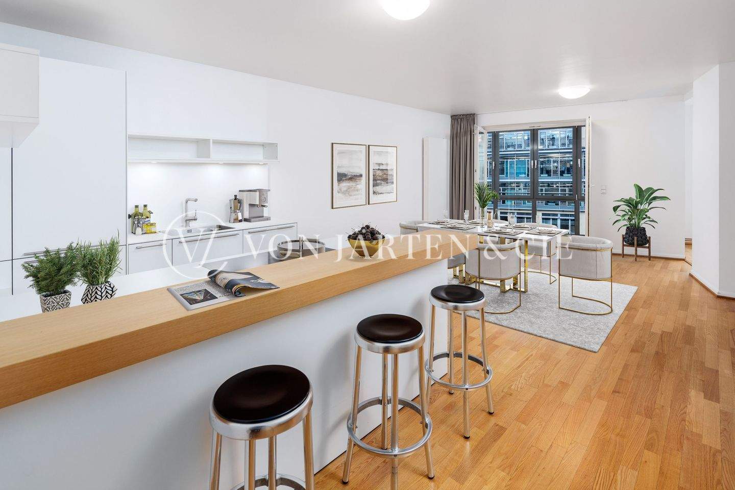 LEBEN IM HERZEN VON WINTERHUDE: 2-ZIMMER WOHNUNG MIT KANALBLICK!