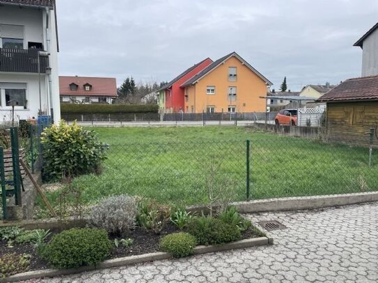 Landshut-Ergolding / 390 m² Grundstück variabel für Einfamilien-, Doppel- oder Zweifamilienwohnhaus