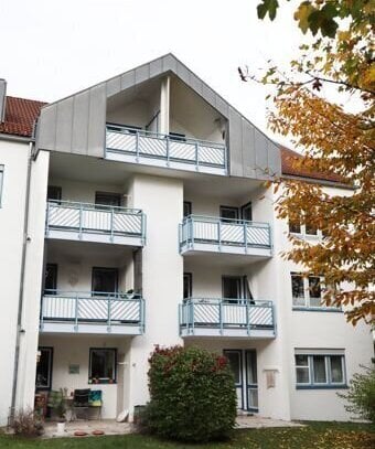 Gut geschnittene 3 Zi. Whg mit Balkon und TG-Stellplatz