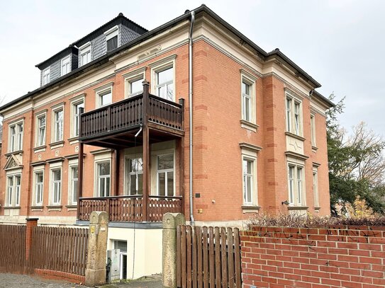 Bezugsfreie 2-Zimmer-Wohnung mit Terrasse in denkmalgeschützter Gründerzeitvilla