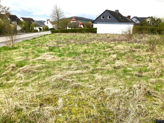 Voll erschlossenes, attraktives 950m² Baugrundstück in naturnaher, ruhiger Wohnlage