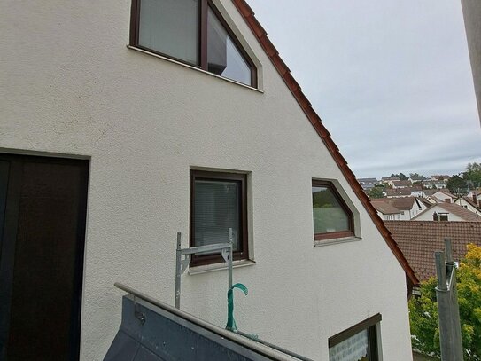 Stilvolle, gepflegte 4-Raum-Maisonette-Wohnung in Geislingen mit Blick auf die Burg Hohenzollern