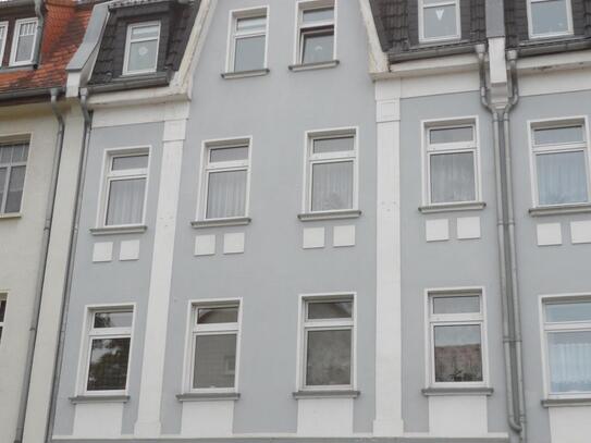 Tolle 2-Raum-Wohnung + Bad und Küche mit Fenster + Hochparterre