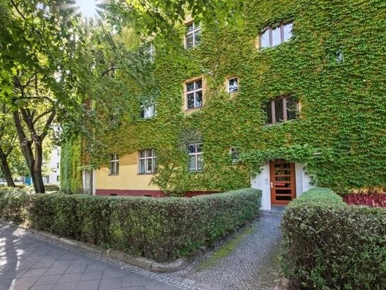 Mit Balkon und 2,5 Zimmern: Vermietete Eigentumswohnung zur Kapitalanlage in Prenzlauer Berg