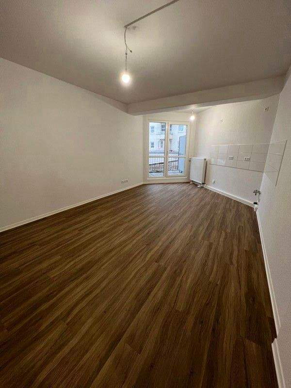 Attraktiv! Praktische 2-Zimmer-Wohnung mit Balkon