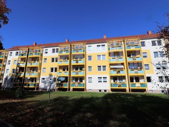 Gemütliche 3-Zimmer-Wohnung mit verglastem Balkon und bester Sicht