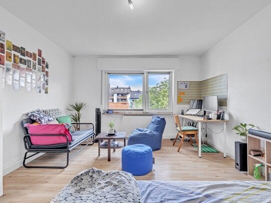 5-Zimmer-Wohnung mit toller Aufteilung und großem Potenzial durch ausbaubaren Speicher mit 168 m²