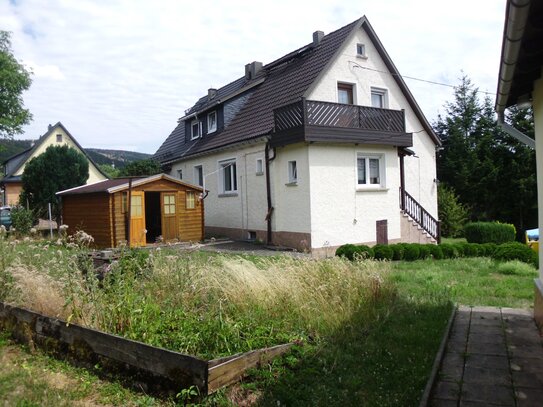 Achtung Familien! Doppelhaushälfte mit Garten und Garage