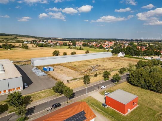 Großzügige Lagerhalle mit Erweiterungspotential in verkehrsgünstiger Lage bei Eisenach