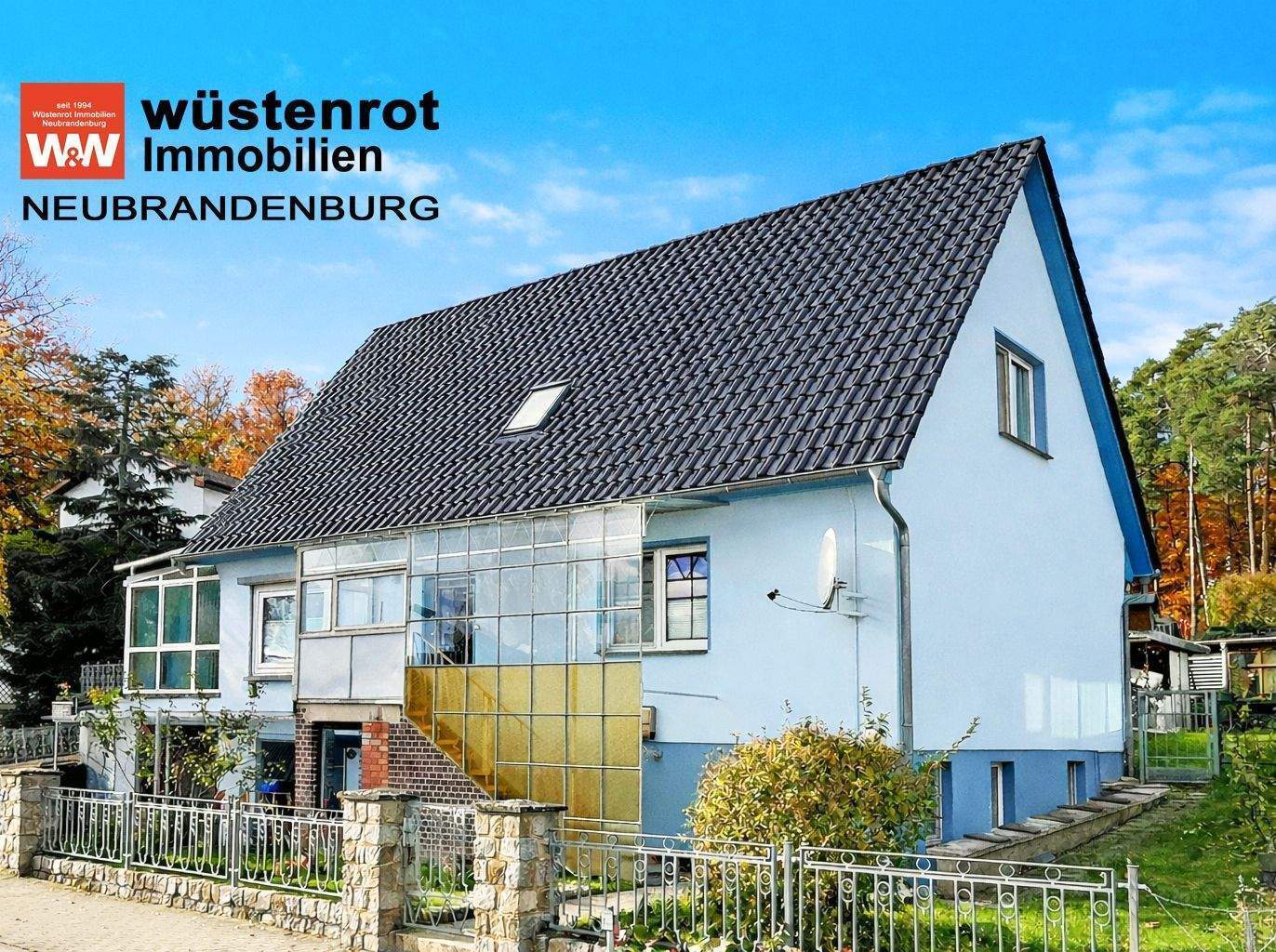 FÜR EINE ODER ZWEI FAMILIEN UND FAST AM STRAND: HAUS MIT WINTERGARTEN + ZWEI BÄDERN + ZWEI GARAGEN