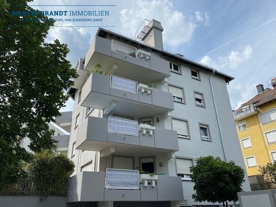 SCHÖNE 2 Zimmer Wohnung mit sonnigen Südwest Balkon und Tiefgarage in zentraler Lage von Idstein