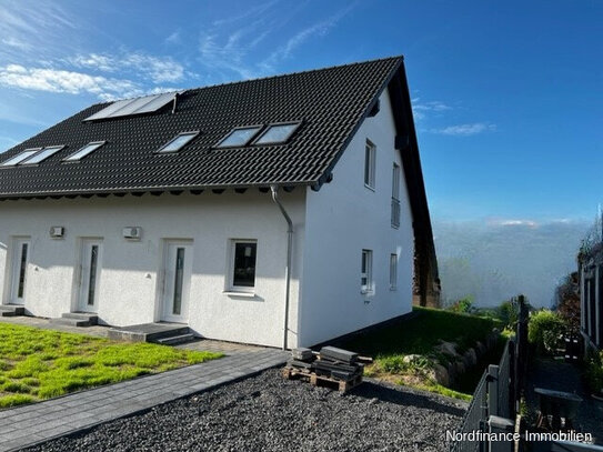 Neubau-Doppelhaushälfte mit Ostseefernblick