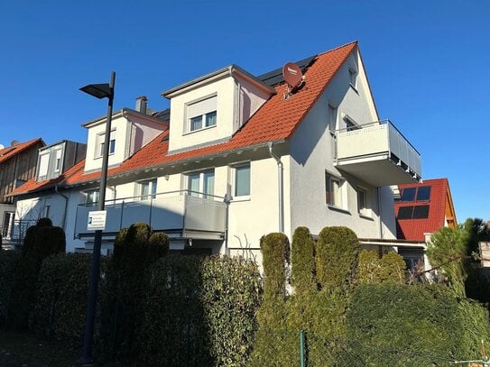 Ein Schmuckstück ist diese exkl. ausgest. 4,5-Zimmer-Maisonettewhg. m. EBK u. Balkon in toller Lage