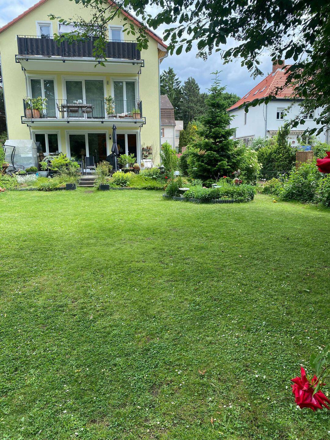 Charmante 4 Zimmerwohnung mit großem Garten - Foto 1