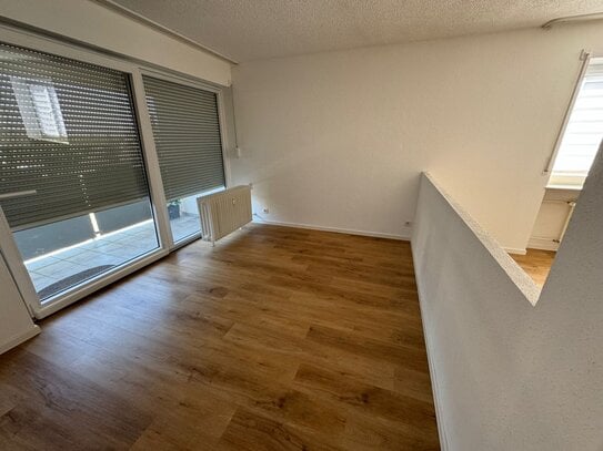 hochwertige, helle u renovierte 87m2 3 ZKB Wohnung in Hühnerfeld mit Balkon 2 Bädern u Badewanne