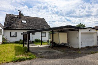 Gepflegtes EFH mit Garage und Carport