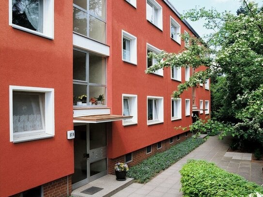 Großzügige 2 1/2-Zimmer-Wohnung mit großer verglaster Loggia!