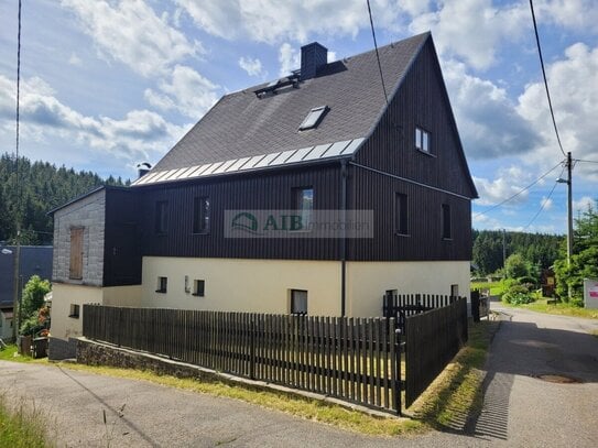 Teilsaniertes Einfamilienhaus mit Garage ***Ideales Ferienhaus***