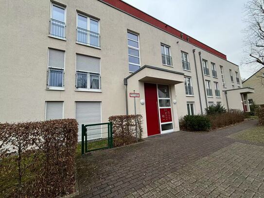 Baujahr 2013 Moderne Eigentumswohnung mit Terrasse und kleinem Garten in Köln-Porz