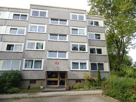 Stop! Großzügige 3,5-Zimmer-Wohnung (WBS)