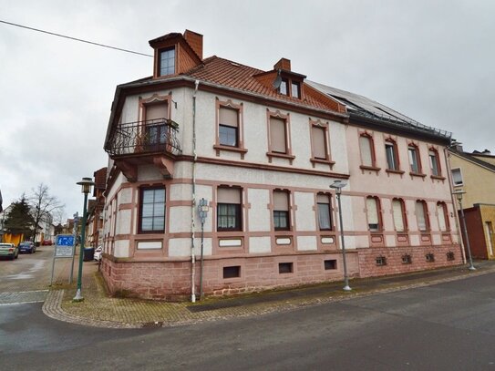 Vermietetes Mehrfamilienhaus mit historischem Charme