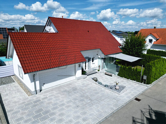 TOP gepflegtes Einfamilienhaus in Ochsenhausen mit Pool und Sauna!! Endenergieverbrauch B