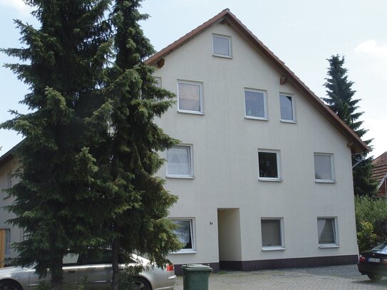 Schöne Erdgeschoss-Wohnung mit einer Terrasse