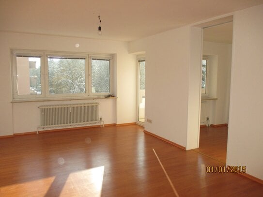 Ruhige, sonnige 2-Zimmer Wohnung in Germering, Richard-Wagner-Str. , 62 qm, Südloggia, frei ab 01.04.2025