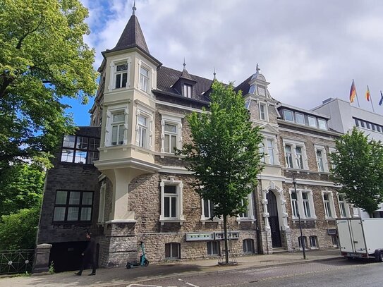 Schöne 4-Zimmer-Belle-Etage Wohnung in Detmolder Stadtvilla - Erstbezug nach Sanierung