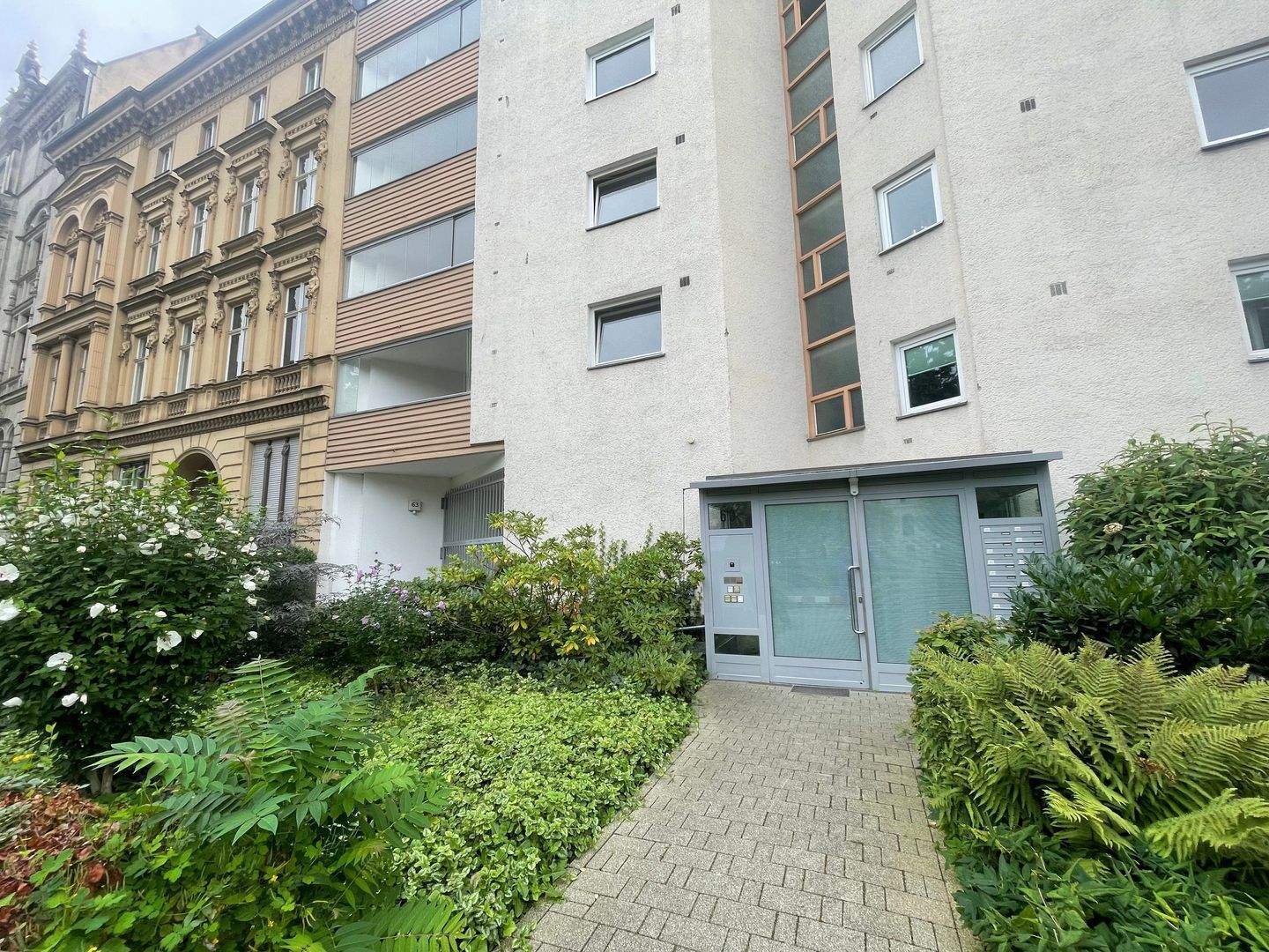 ** 2 Zimmer WG geeignet , befristet bis 10/28 wg. Eigennutz, Top-Lage ** - Photo 1