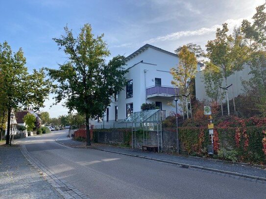 Lappersdorf: Bauplatz mit Abrissgebäude und genehmigten Bauplänen für modernes MFH mit TG!