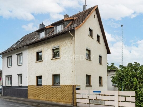 Charmante Doppelhaushälfte mit großzügigem Garten