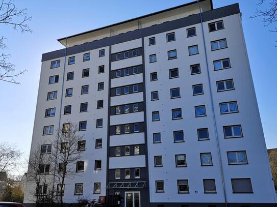 Schöne und helle 4 Zimmer-Wohnung mit Balkon, Nähe JuWi-Campus, Anneröder Weg 56, Gießen