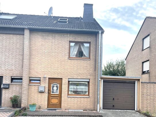 RESERVIERT! Doppelhaushälfte mit Garage in Alsdorf / Siedlung Begau....