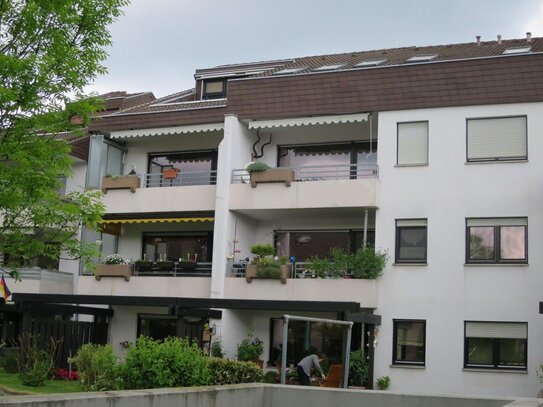 ruhige, schöne 2 Zi-Wohnung , S-Lage