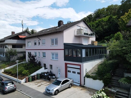 4,5-Zimmer-Wohnung mit Garten und KFZ-Stellplatz