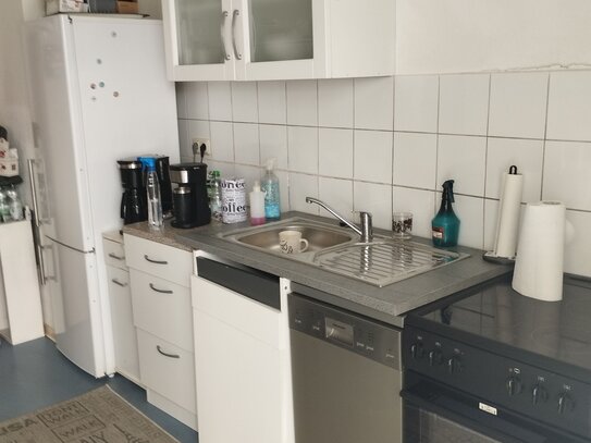 Schöne 2 Zimmer Dachgeschoßwohung, links