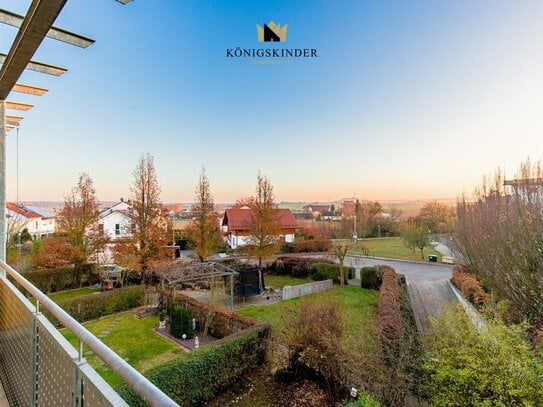 Sonnige 3-Zimmer Maisonette-Wohnung mit Balkon, Dachterrasse und wunderschöner Aussicht!