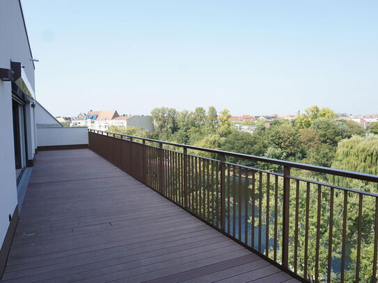 Luxus Penthouse mit Spreeblick und traumhafter Dachterrasse über Charlottenburg- Provisionsfrei!