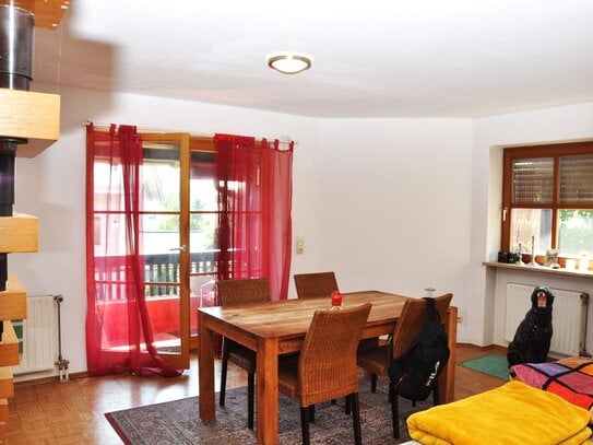 ***Traumhafte, helle 4 Zimmer Wohnung mit 2 Balkonen in absolut ruhiger, Grüner Lage***