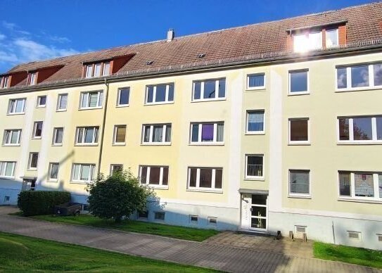 2 Vermietete Wohnungen (4 und 2 Zimmer) in Groitzsch