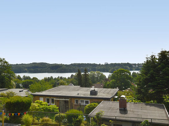 Doppelhaushälfte mit Einliegerwohnung und Seeblick!