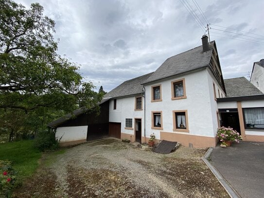 Ehemalige Gaststätte mit Wohnhaus in zentraler Ortslage