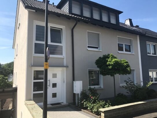 Moderne Wohnung mit Balkon in Arnsberg - frei ab 01.04.2025