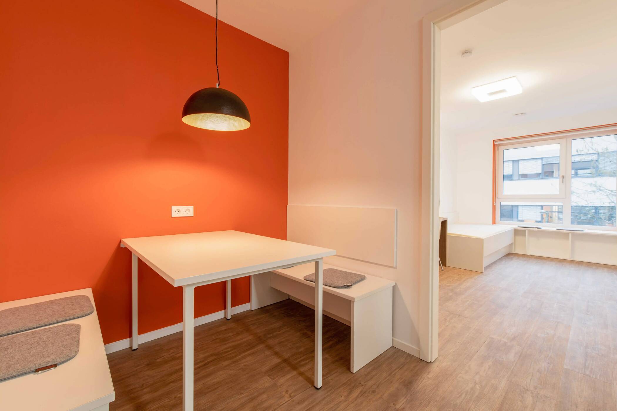 NUR FÜR STUDENTEN - Vollständig möbliertes Privatzimmer in einer 4-er WG - Foto 1