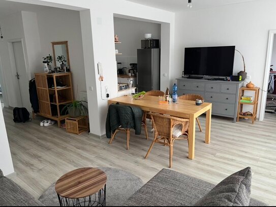 Exklusive 3-Zimmer-Wohnung mit eigenem Eingang, Balkon und Stellplatz in Wuppertal zu vermieten