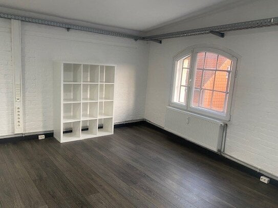 30 m² Zimmer in 220 m² Wohnung! Viel Raum für Individualität - Gemeinschaftsbereich mit Balkon, EBK und 2 Bädern