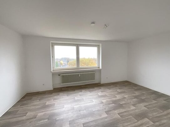 Schöne Aussichten! Gepflegte 3-Zimmer-Wohnung mit Balkon und Gäste-WC!