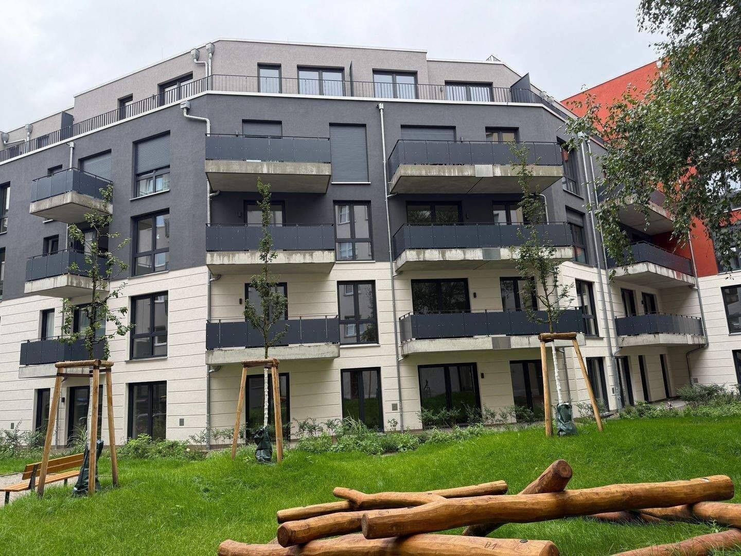 3-Zimmer-Neubau, zentral, EG, Erstbezug, ruhige Lage im Hinterhof - Foto 1