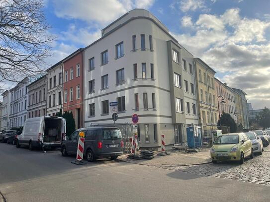 Steintor Vorstadt, Erstbezug - 2-Zimmerwohnung mit Balkon und Einbauküche in Neubau zu vermieten